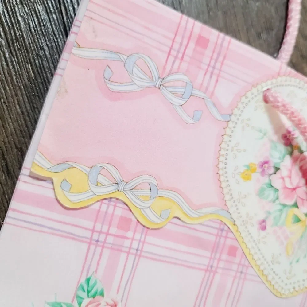 Vintage 1980's Pink Girly Pastel Floral Kawaii Gift Bag Ribbon Bow